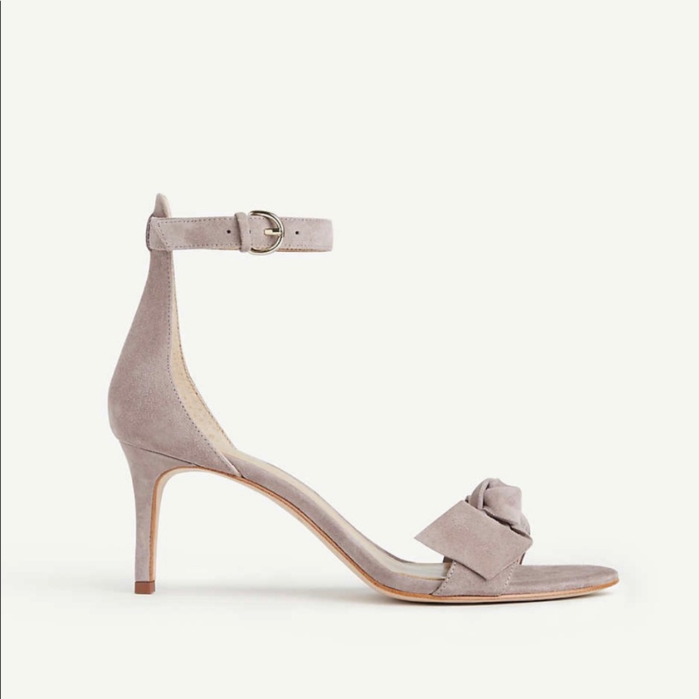 ANN TAYLOR NWT Erica Suede Bow Sandal paver grey